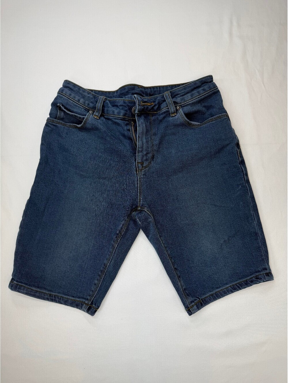 Asos Men's Denim Shorts Bermuda 5-Pocket Styling Medium Wash Size 28 Blue